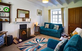 Garden Cottage Newcastle Emlyn